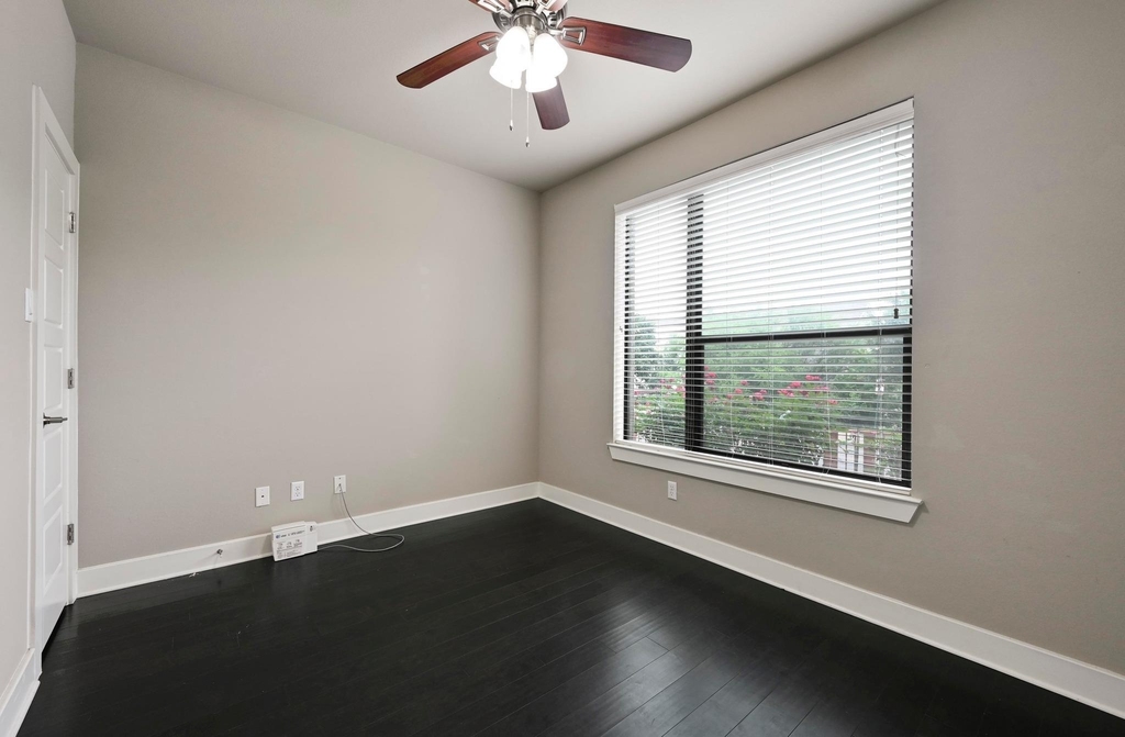 2021 Carlson Dr - Photo 12