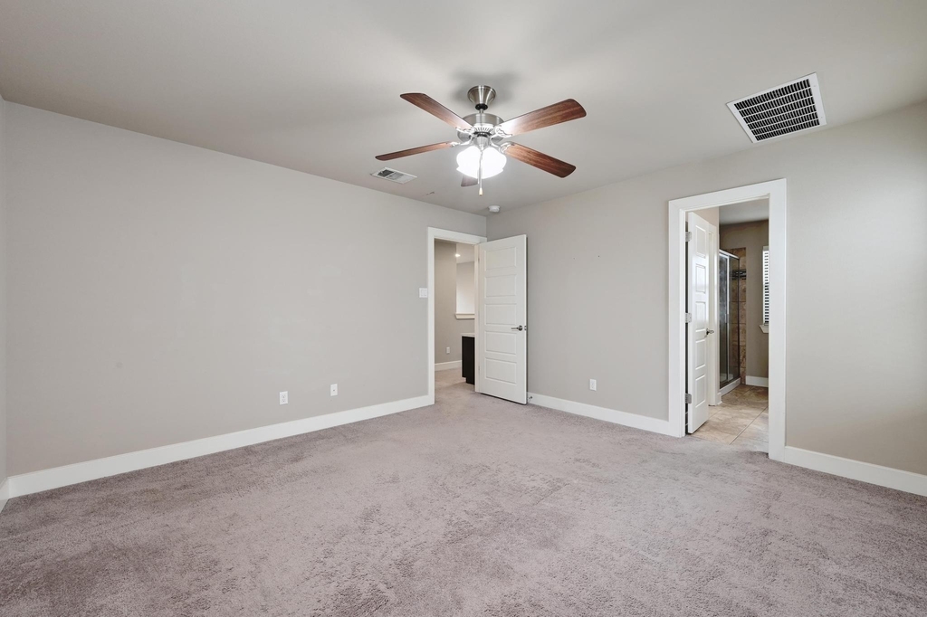 2021 Carlson Dr - Photo 17