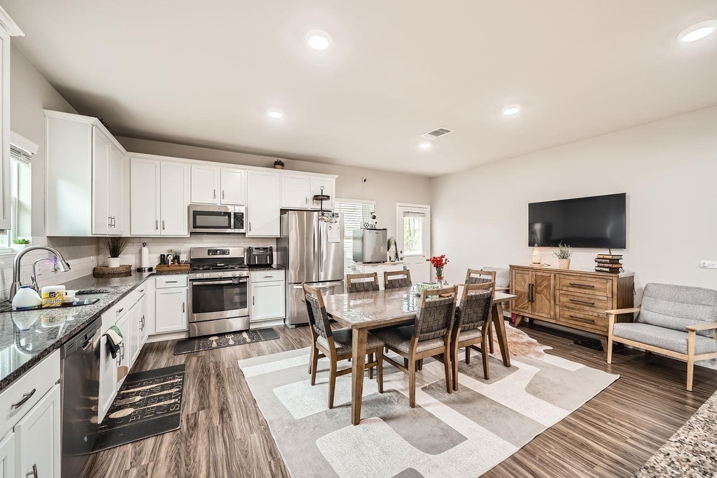17233 Casanova Ave - Photo 2