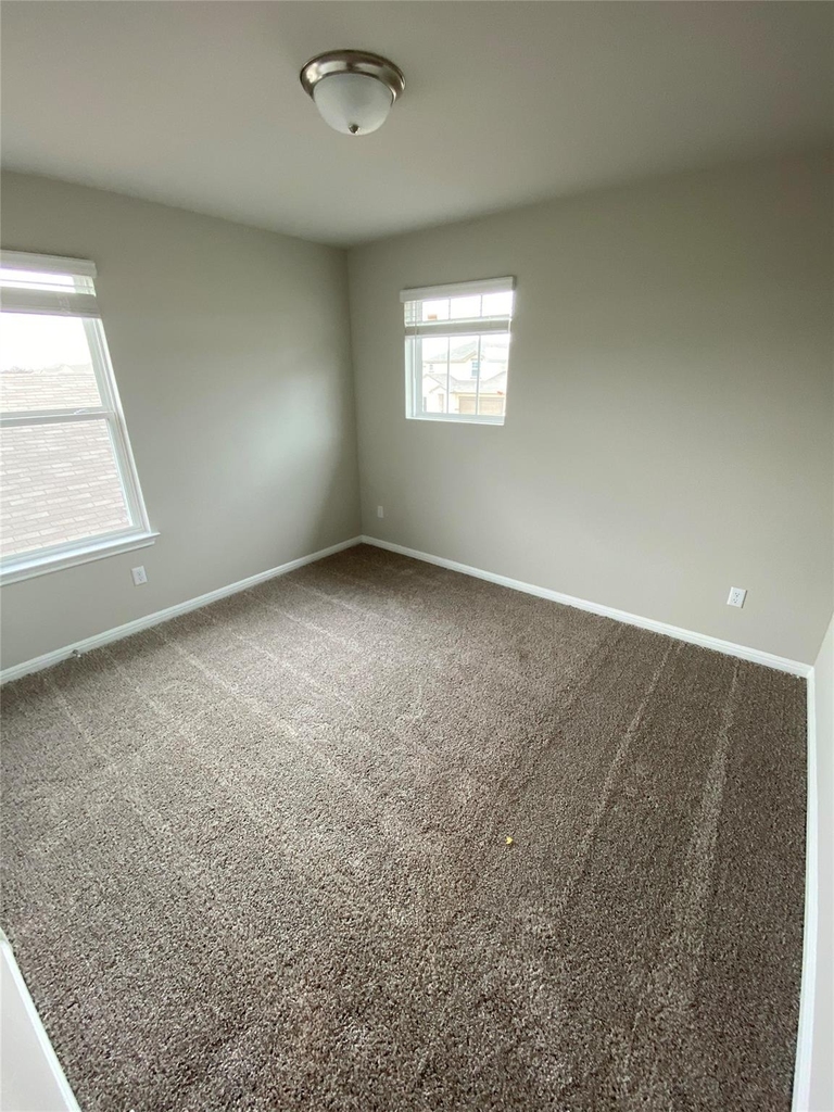 912 Main St - Photo 20
