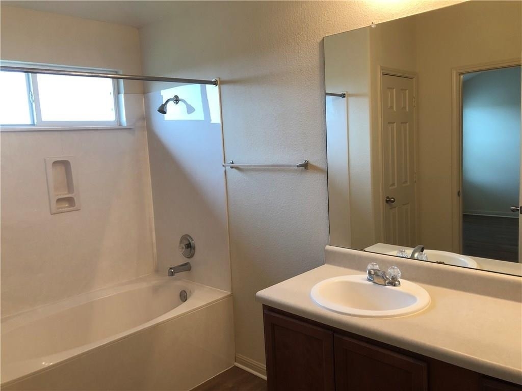 13316 Pine Needle St - Photo 8