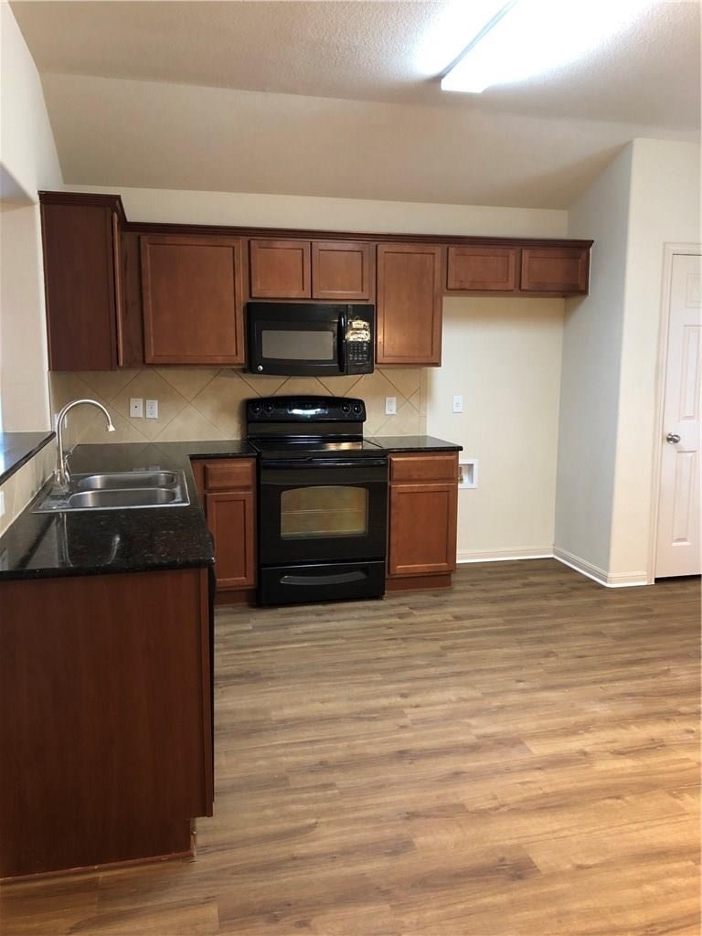 13316 Pine Needle St - Photo 3