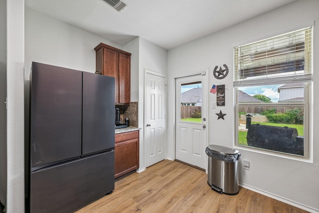216 La Dera Drive - Photo 6