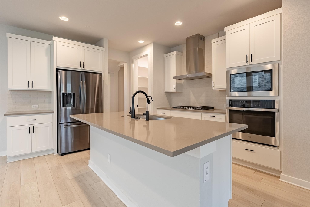 6413 Night Chinook Dr - Photo 3