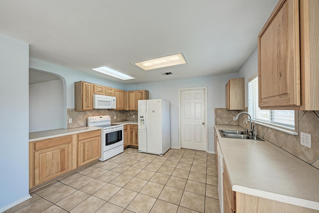 1201 Sheltie Ln - Photo 13
