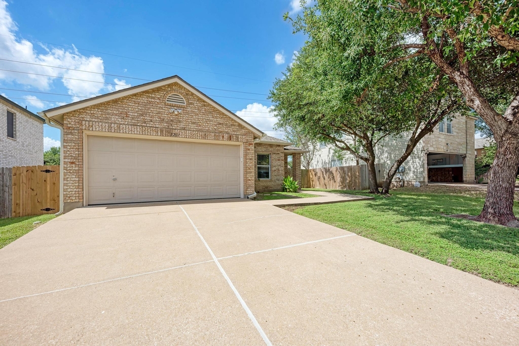 1201 Sheltie Ln - Photo 0