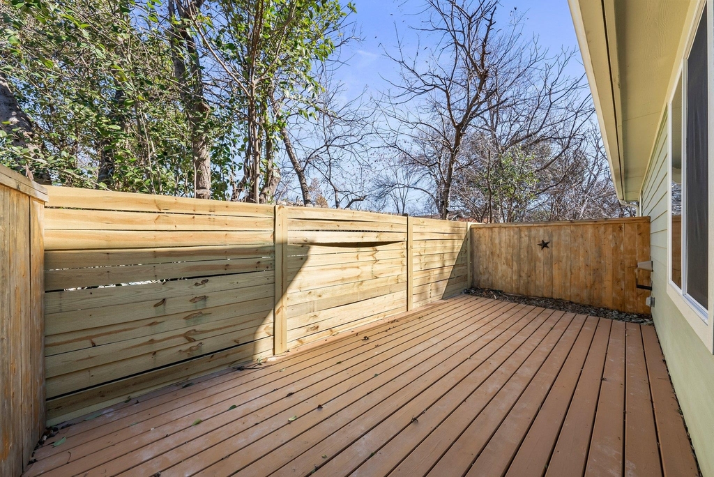 512 W Saint Johns Ave - Photo 16