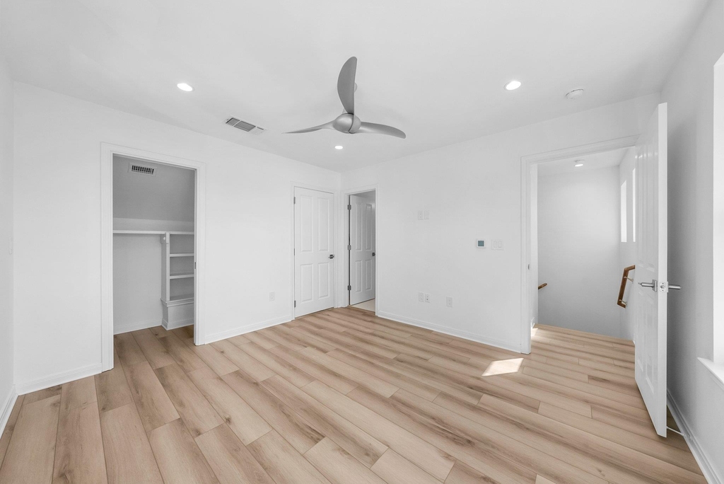 512 W Saint Johns Ave - Photo 10