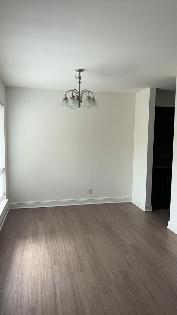 500 E Riverside Dr - Photo 3