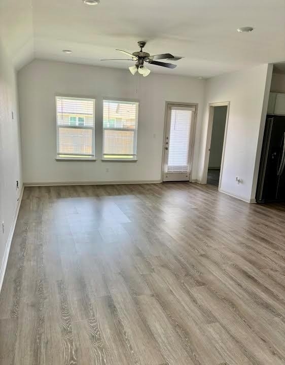204 Sweetwater Creek Ln - Photo 2