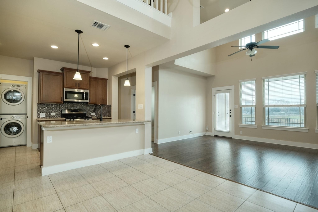7320 Easy Wind Dr - Photo 1