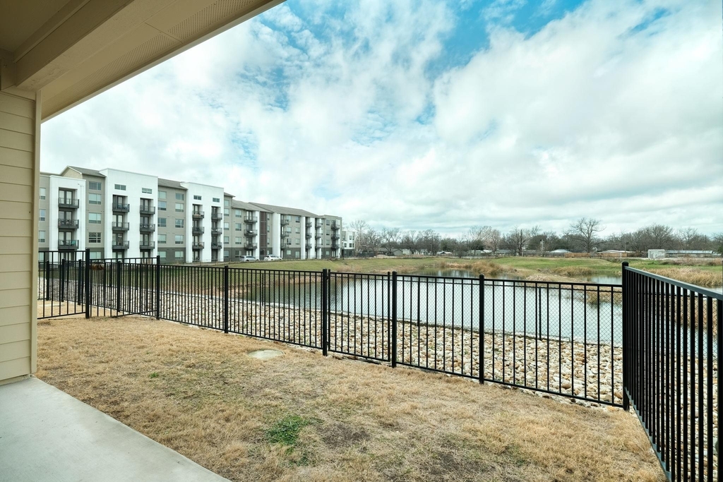 7320 Easy Wind Dr - Photo 11