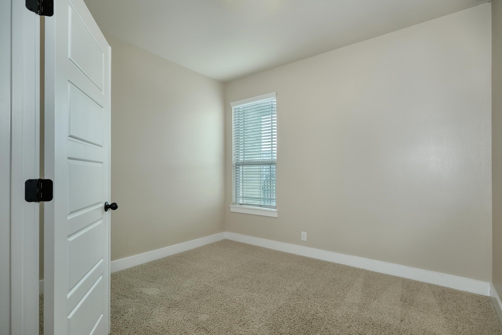 7320 Easy Wind Dr - Photo 8