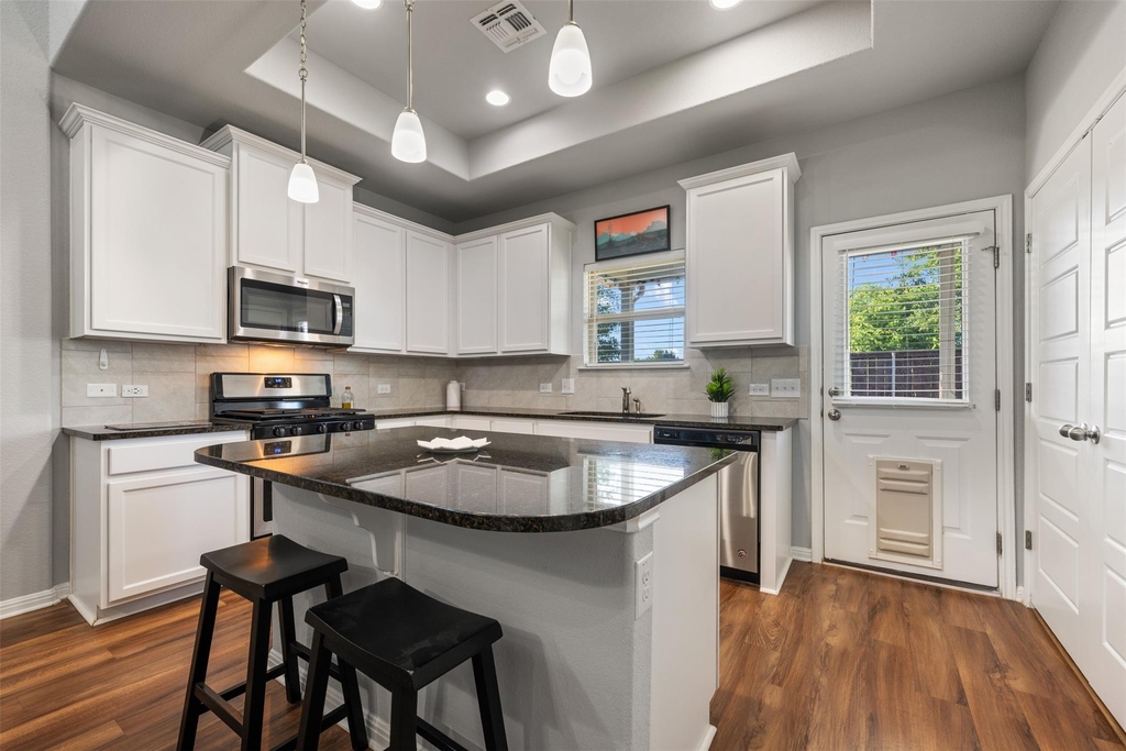 1404 Jenkins Bnd - Photo 10