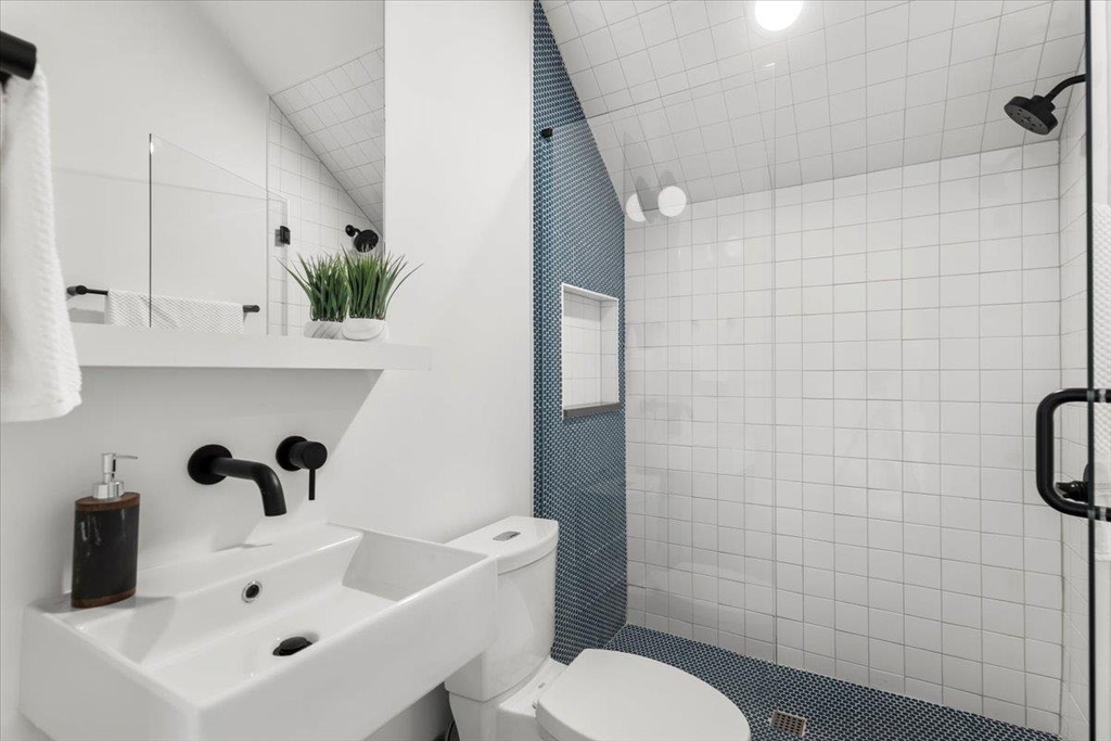 301 Woodward St - Photo 24