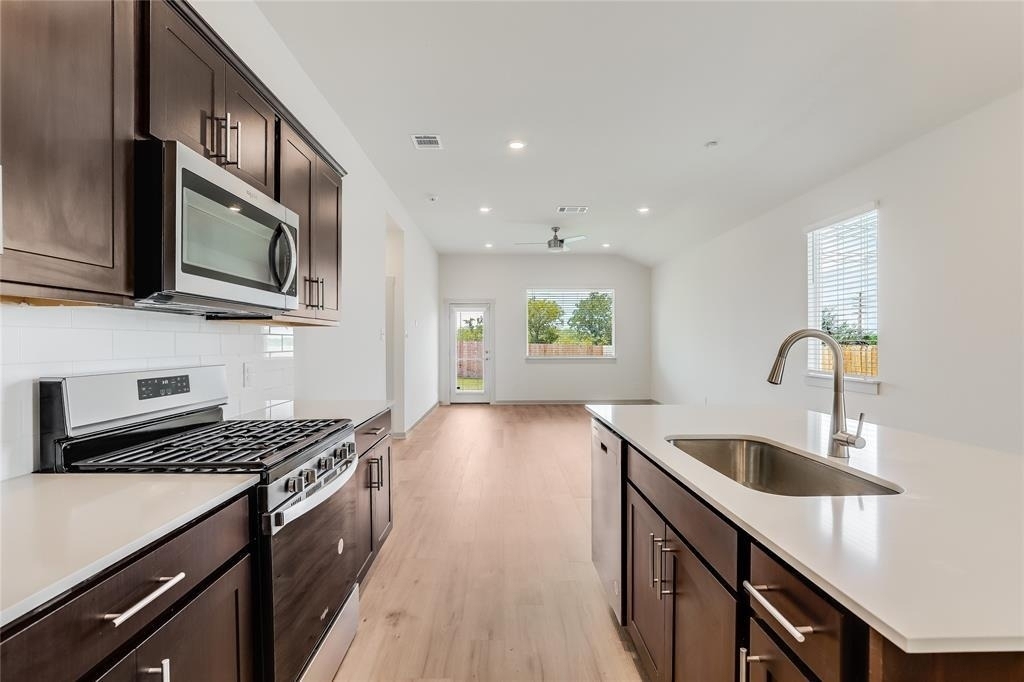 341 Wilshire Rd - Photo 3