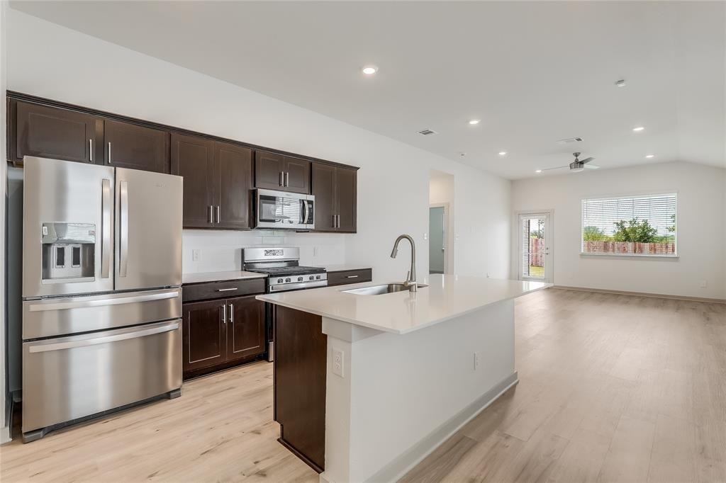 341 Wilshire Rd - Photo 2