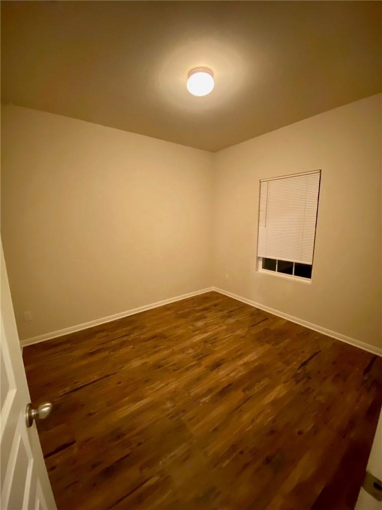 172 Hollis Ln - Photo 9