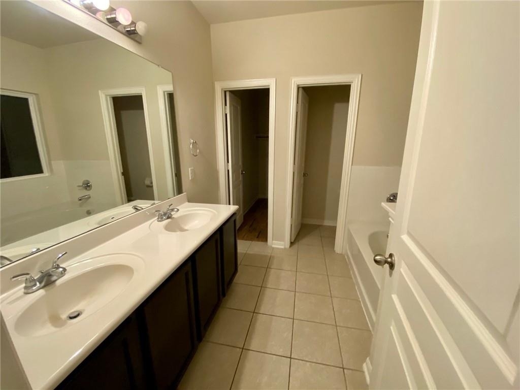 172 Hollis Ln - Photo 5