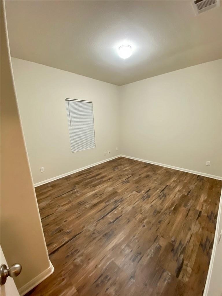 172 Hollis Ln - Photo 10