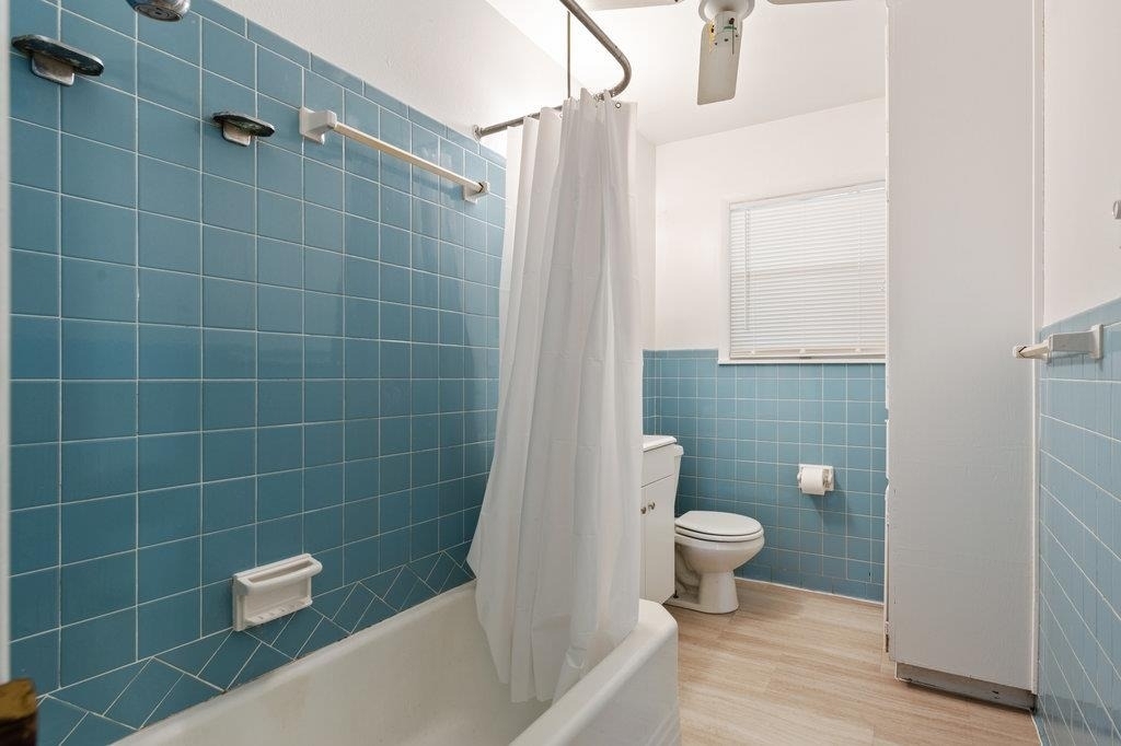 8908 Capitol Dr - Photo 13