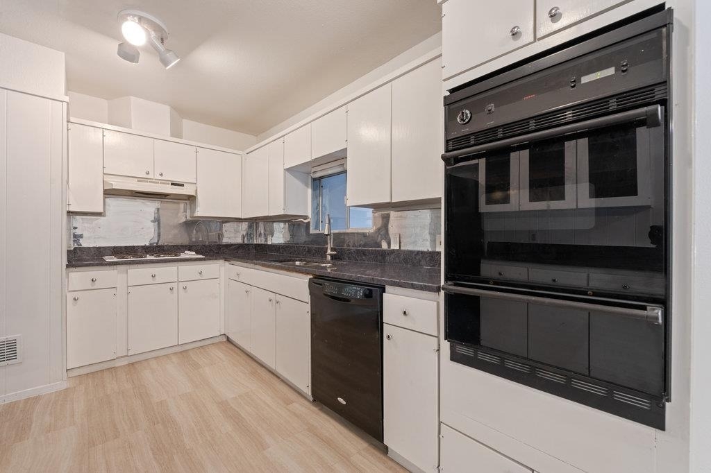 8908 Capitol Dr - Photo 6