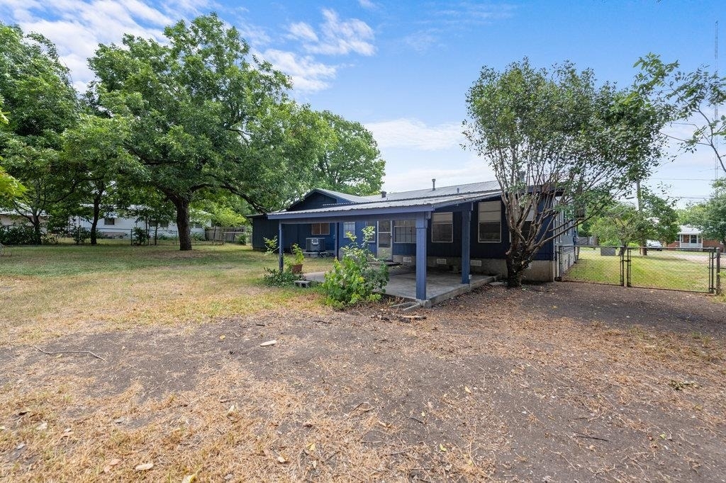 8908 Capitol Dr - Photo 14