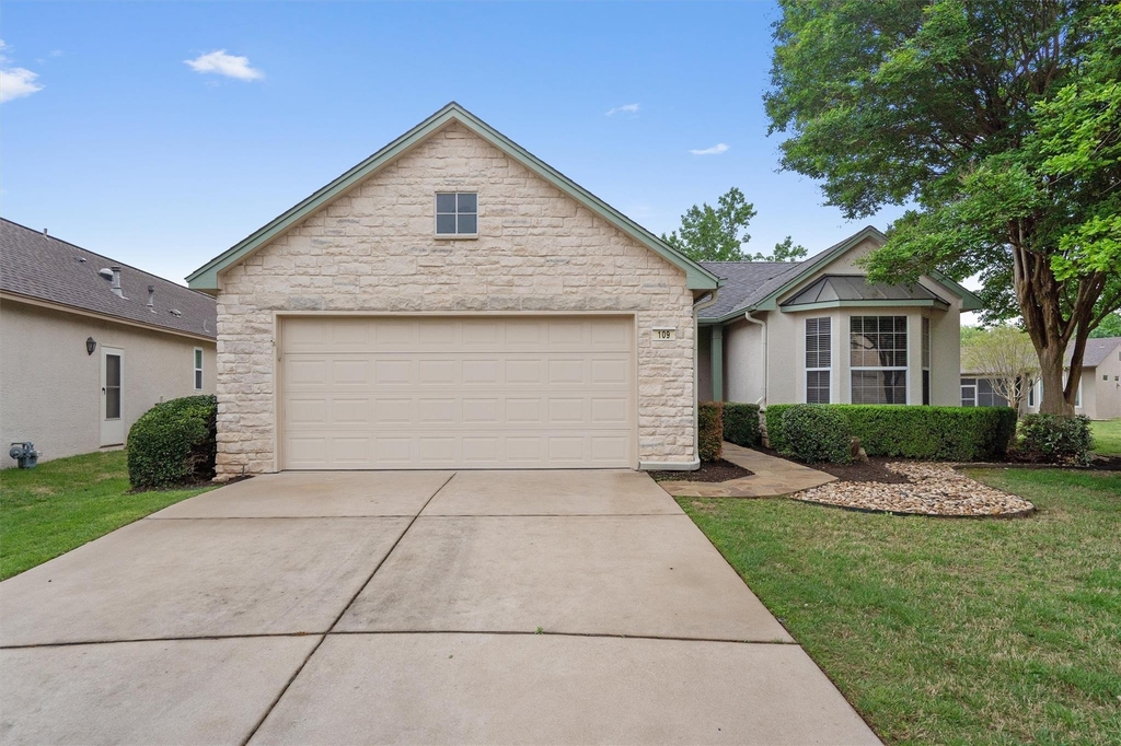 109 Anemone Cir - Photo 1