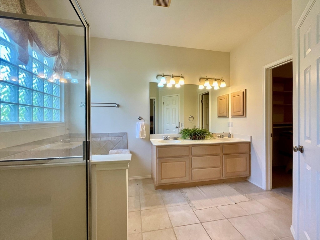7008 Albacete Ln - Photo 18