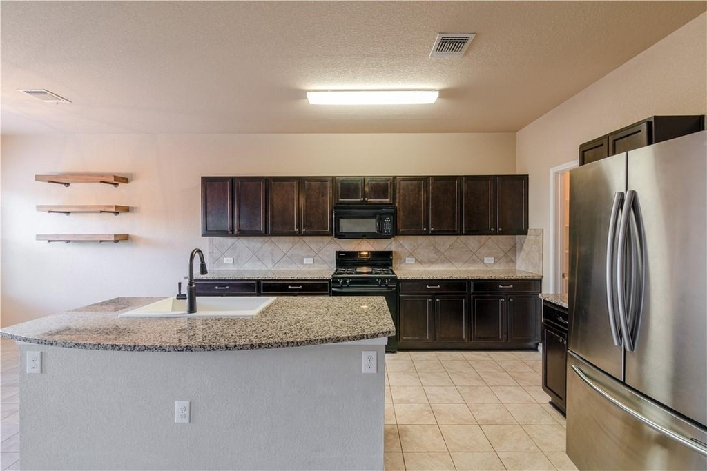137 Moulins Ln - Photo 7