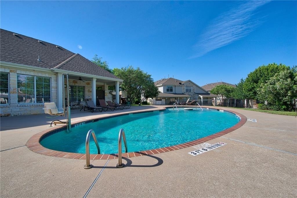 1900 Scofield Ridge Pkwy - Photo 18