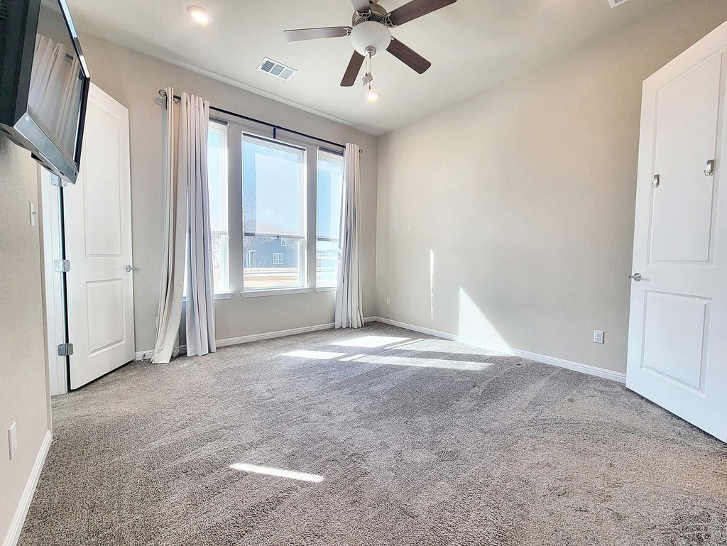 1015 Vista View Dr - Photo 8
