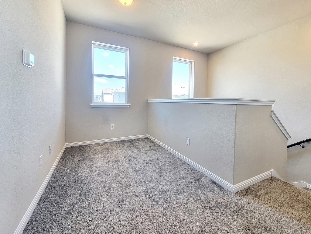 1015 Vista View Dr - Photo 16