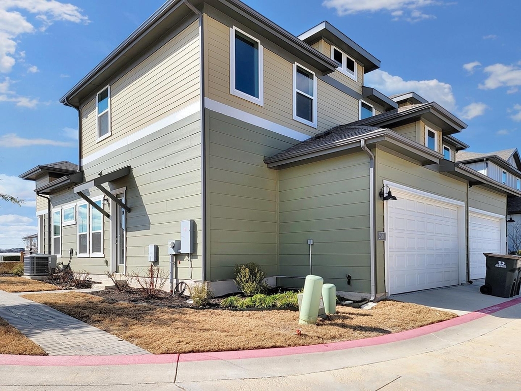 1015 Vista View Dr - Photo 1