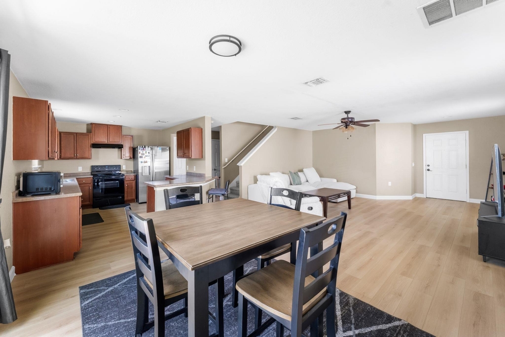 6708 Glebe Path - Photo 11
