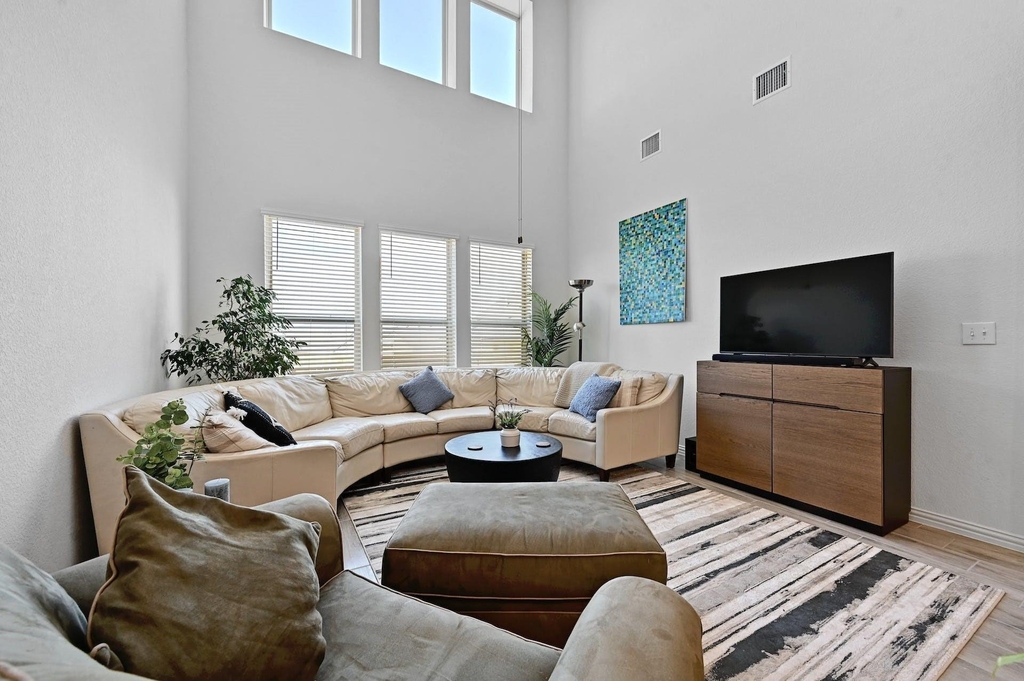 13004 Bloomington Dr - Photo 8