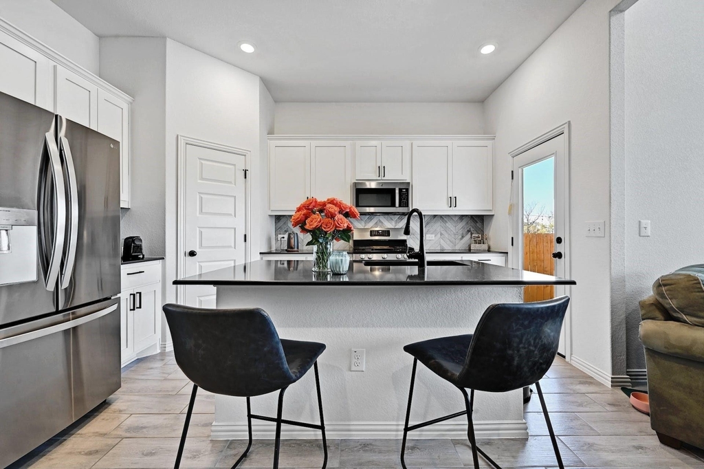 13004 Bloomington Dr - Photo 2