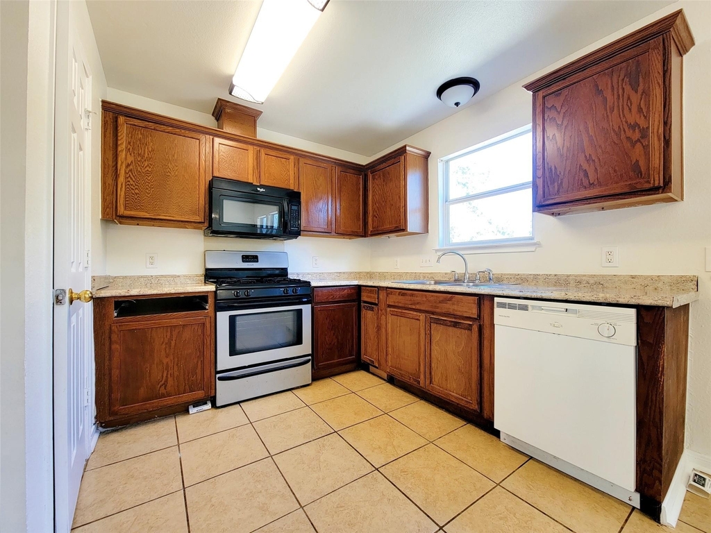 7400 Muffin Dr - Photo 9