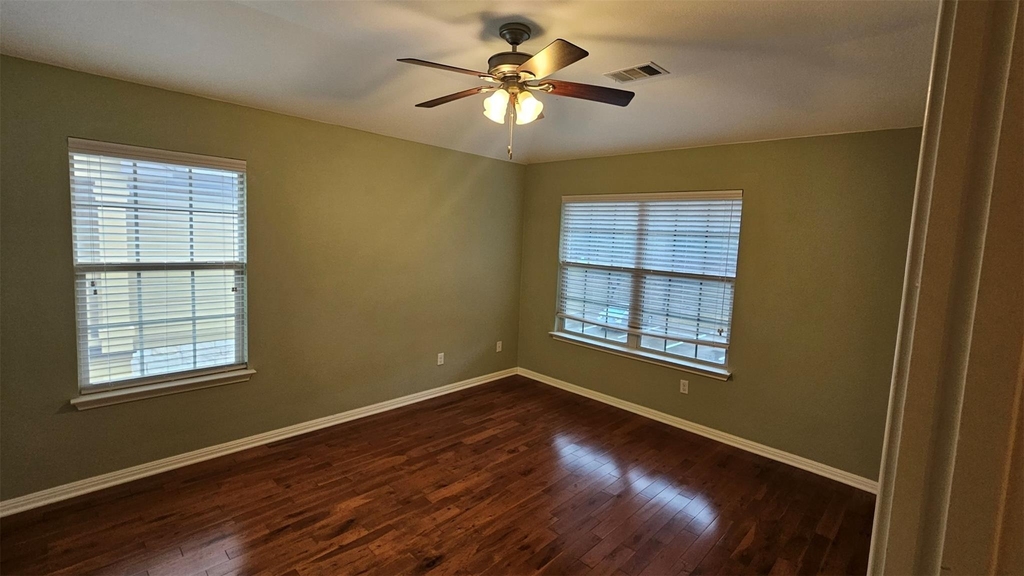 1310 W Parmer Ln - Photo 7