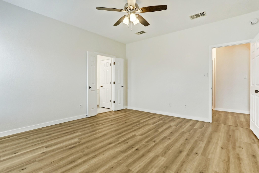 128 Almquist St - Photo 24