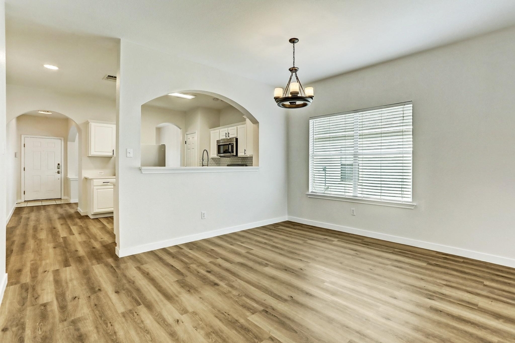 128 Almquist St - Photo 14