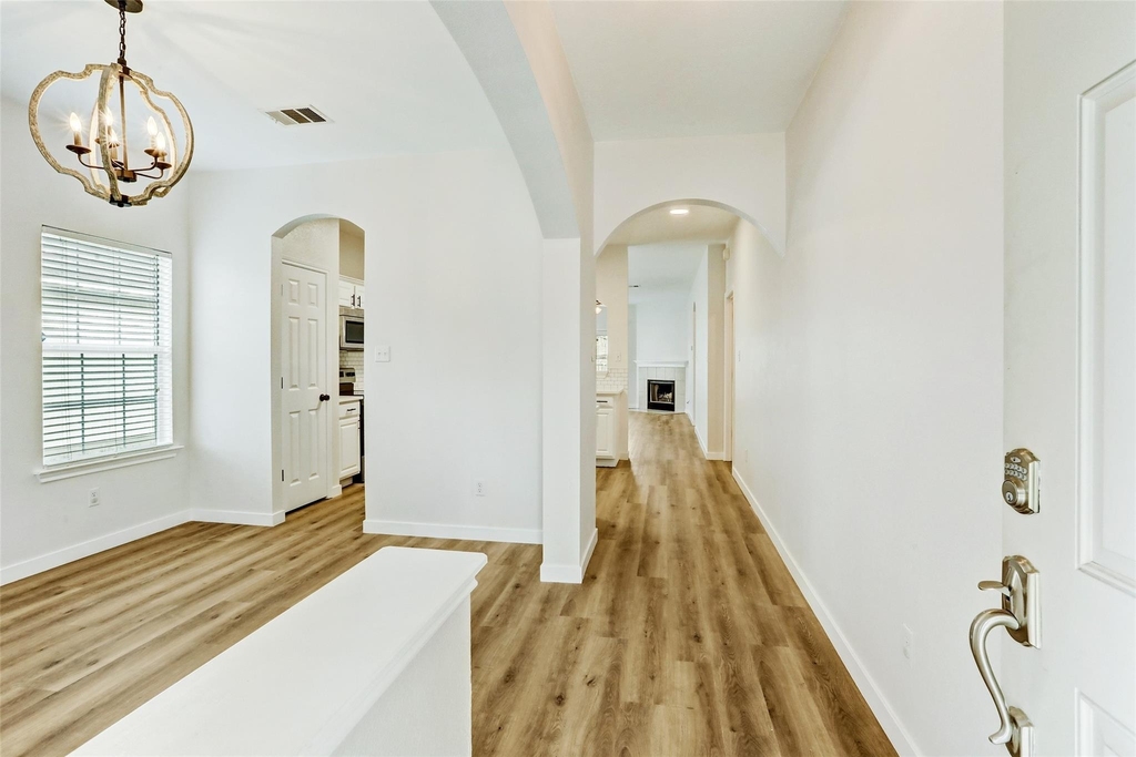 128 Almquist St - Photo 1