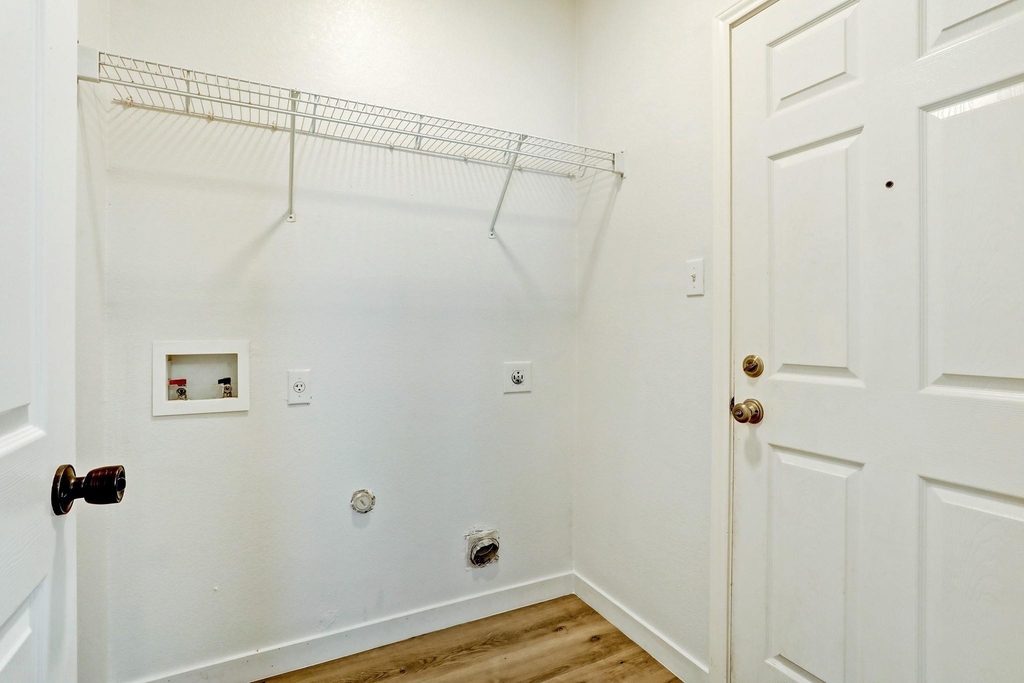 128 Almquist St - Photo 16