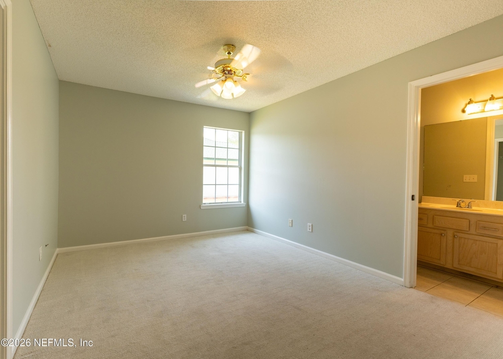 4635 Forest Glen Court - Photo 11