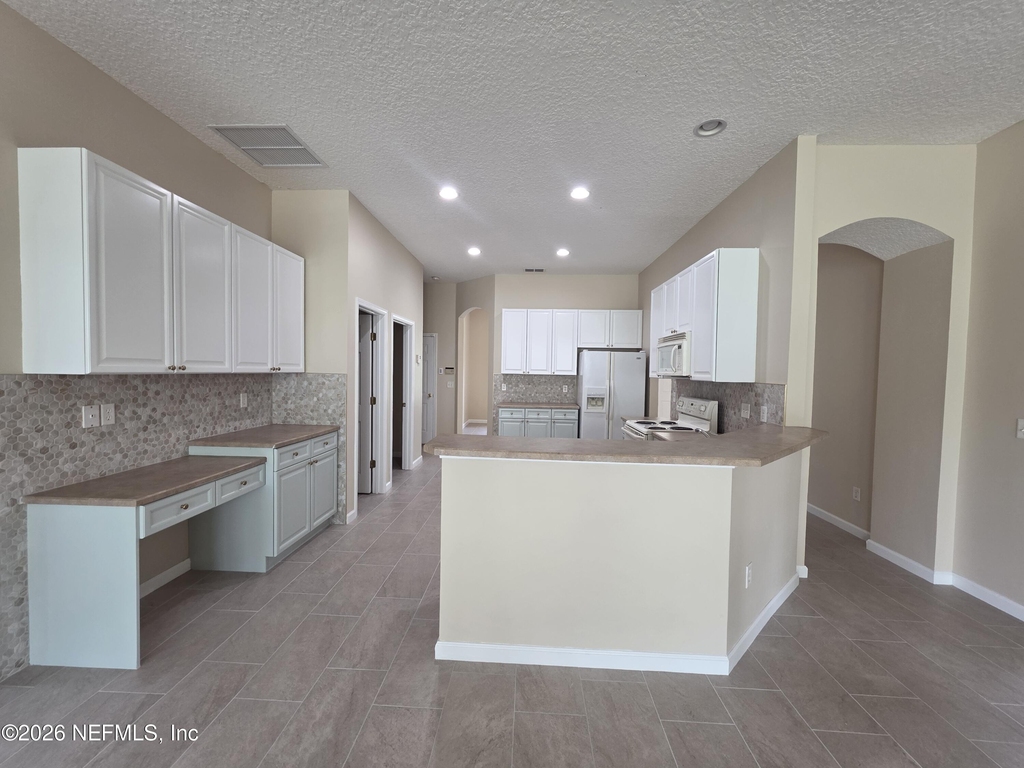 739 Wakemont Drive - Photo 11