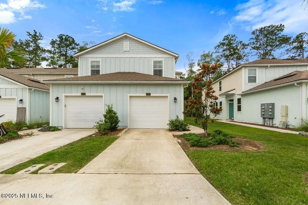 170 Pasadena Drive - Photo 0