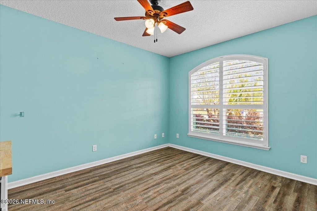 1201 E Redrock Ridge Avenue - Photo 5