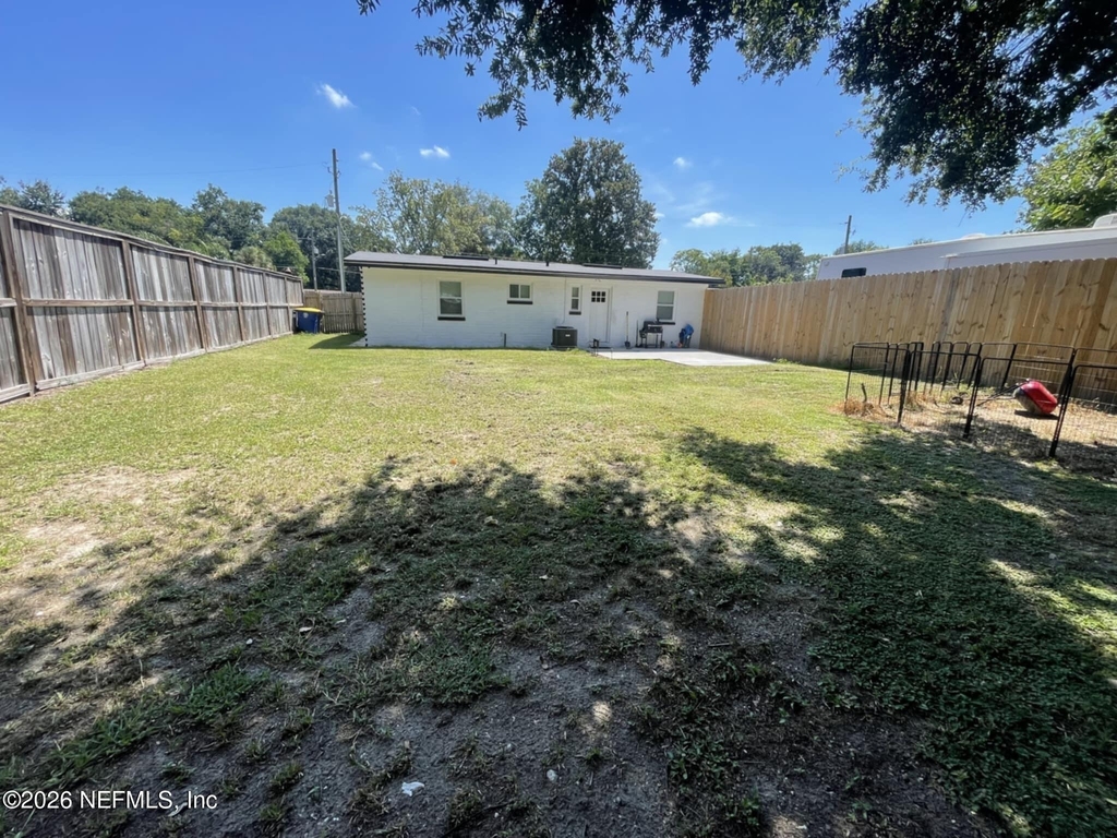 5949 Maple Leaf Drive - Photo 10