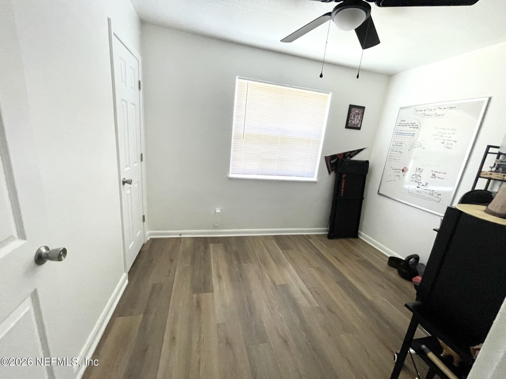 5949 Maple Leaf Drive - Photo 5