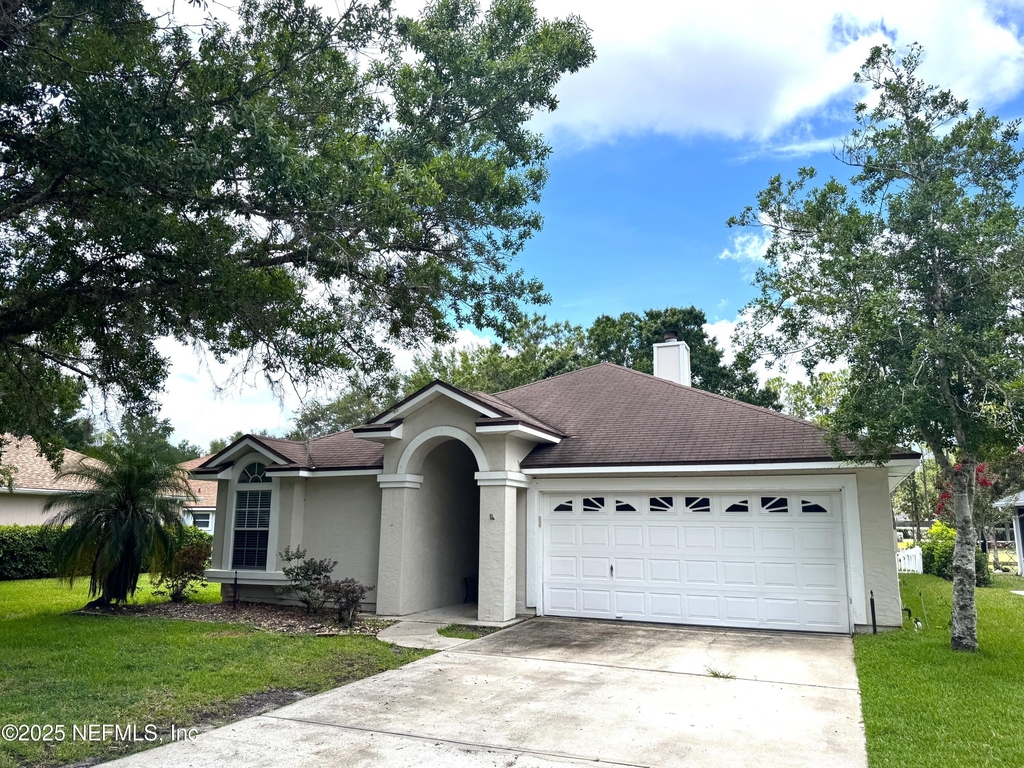 109 Hawthorn Hedge Lane - Photo 0